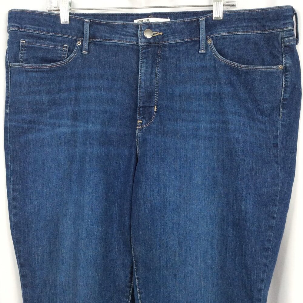 Levi Strauss Signature Gold Women's Curvy Totally Shaping Straight Jeans 20M - Picture 3 of 8